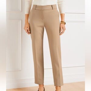 TALBOTS Hampshire Ankle Straight Leg Pants in Rattan/Khaki - Size 12